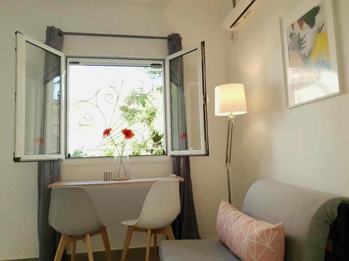 Cozy Studio 4U Gazi - Center Athena Bagian luar foto