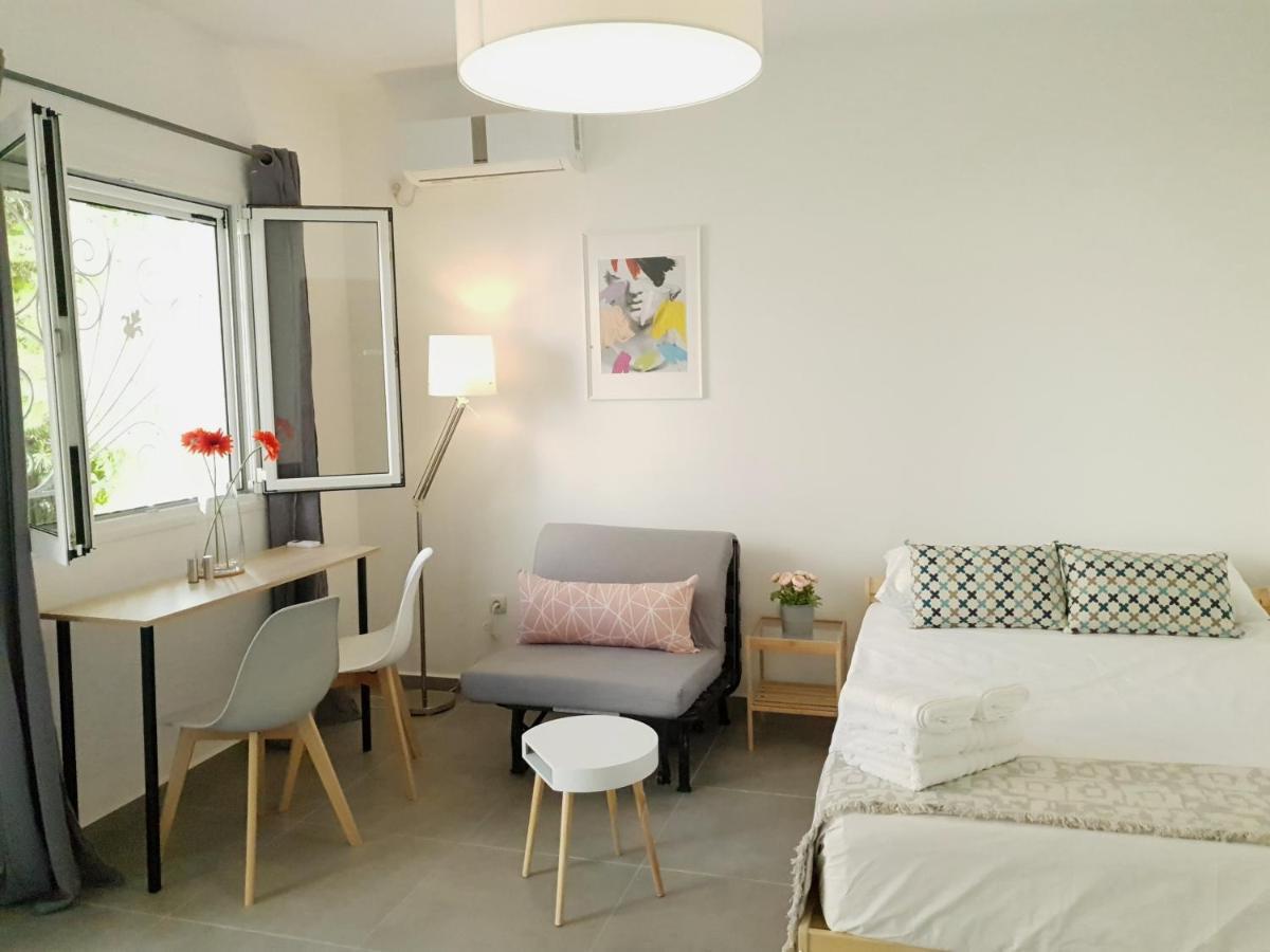 Cozy Studio 4U Gazi - Center Athena Bagian luar foto