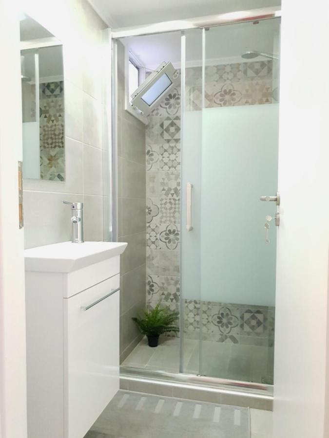 Cozy Studio 4U Gazi - Center Athena Bagian luar foto