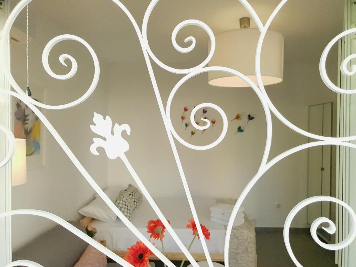 Cozy Studio 4U Gazi - Center Athena Bagian luar foto